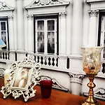 Art Апартаменты *